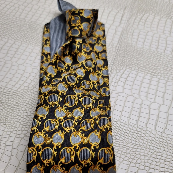 ❤️Gianni Versace Classic once of a kind Gianni Versace Tie